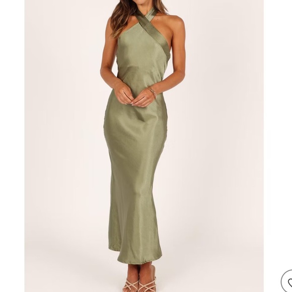 Petal & Pup Dresses & Skirts - NWT Petal & Pup Womens Grasie Sage Green Satin Halter Style Dress, Size US 6